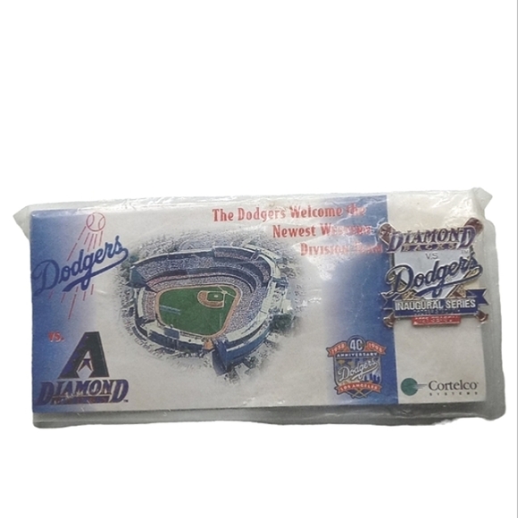 Vintage 1998 SGA Los Angeles Dodgers V Arizona DiamondBacks pin - Picture 1 of 2